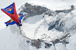足坛盛宴！欧洲杯决赛一触即发，球迷狂欢不眠夜！